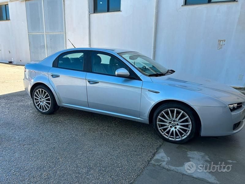 Usata Alfa Romeo 159 150 CV (110 kW) 2005 Grigio Berlina