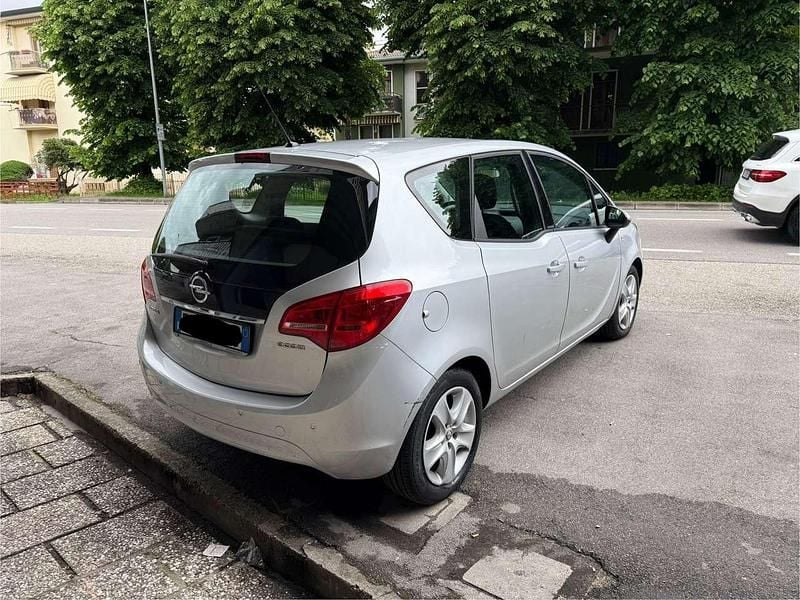 Usata Opel Meriva 120 CV (88 kW) 2016 Grigio Monovolume