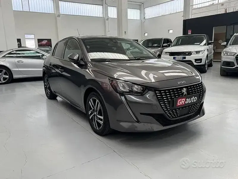 Usata Peugeot 208 101 CV (74 kW) 2021 Other Utilitaria