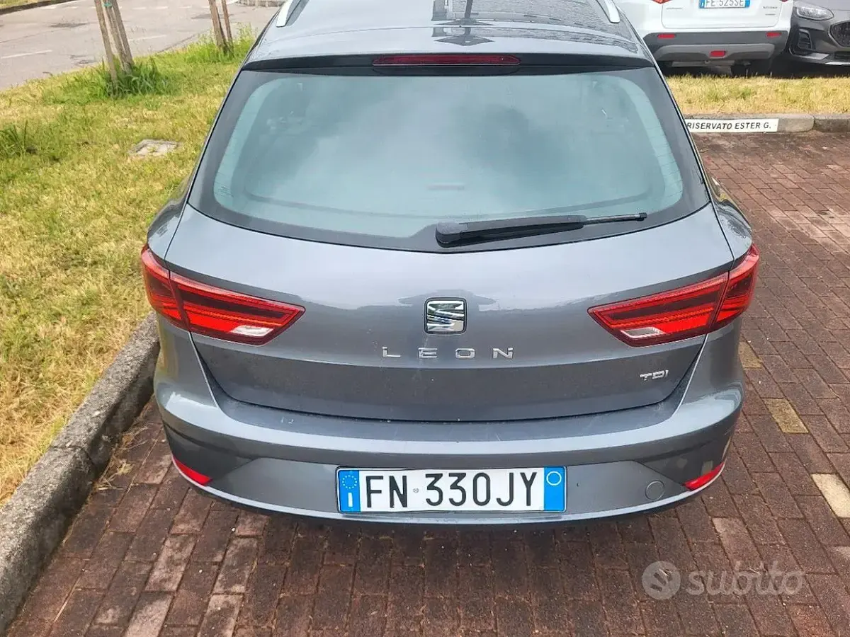 Usata Seat Leon 115 CV (84 kW) 2018 Grigio Station wagon