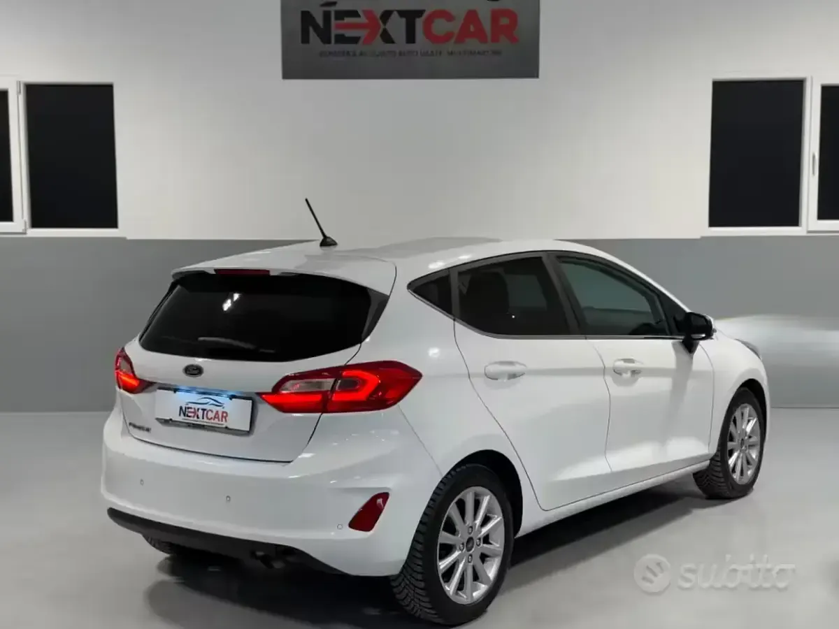 Usata Ford Fiesta 86 CV (63 kW) 2020 Bianco Utilitaria