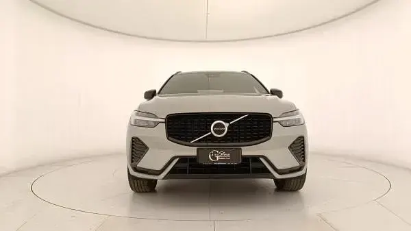 Usata Volvo XC60 Plus 253 CV (186 kW) 2024 Grigio SUV