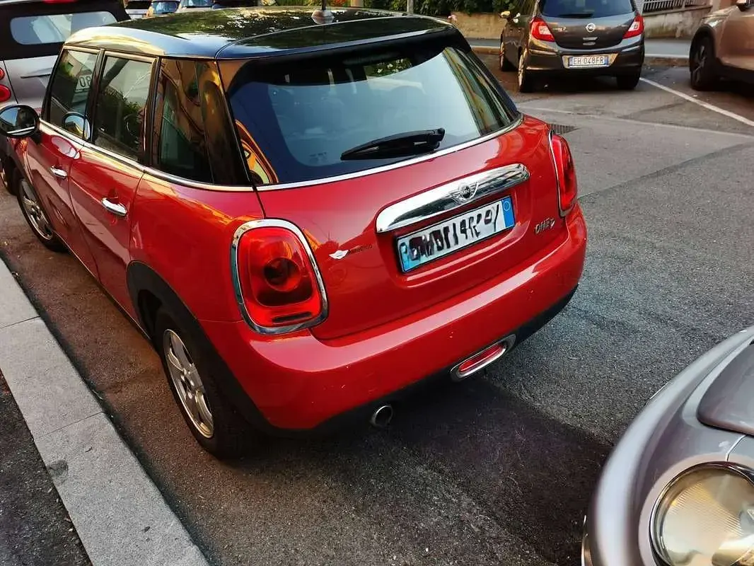 Usata Mini One D 95 CV (69 kW) 2015 Rosso Utilitaria
