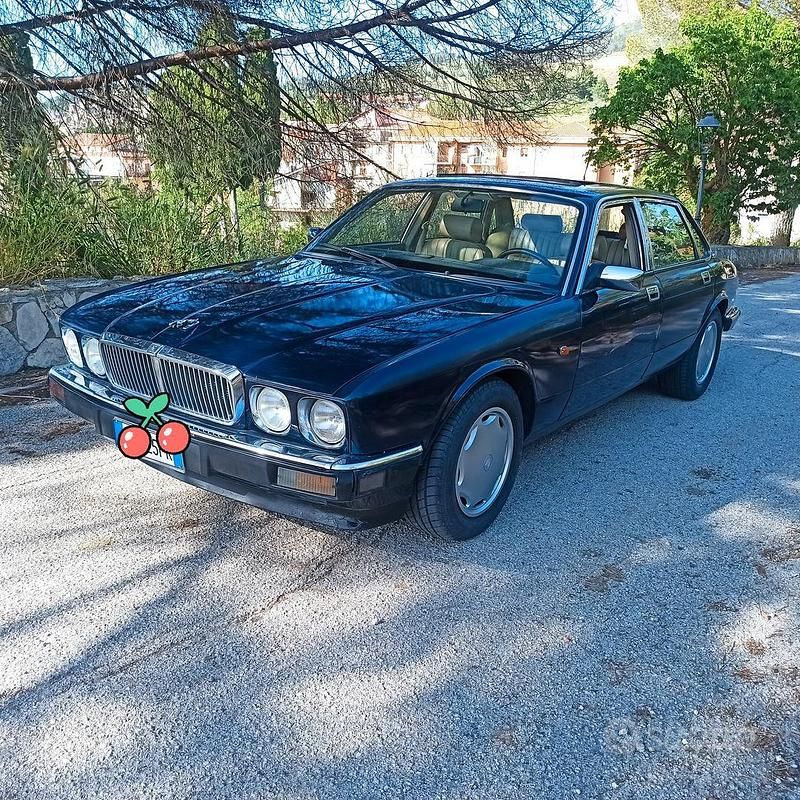 Usata Jaguar XJ6 1990 Blu Berlina