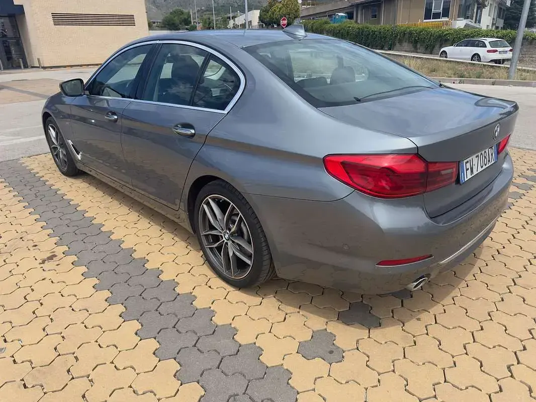 Usata BMW 520 Luxury Line 190 CV (139 kW) 2019 Grigio Berlina