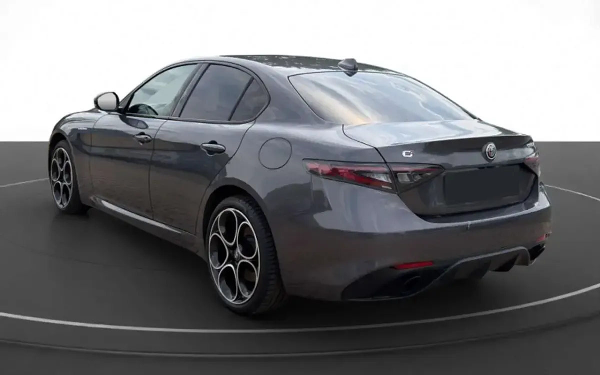 Usata Alfa Romeo Giulia Veloce 280 CV (205 kW) 2024 Grigio Berlina