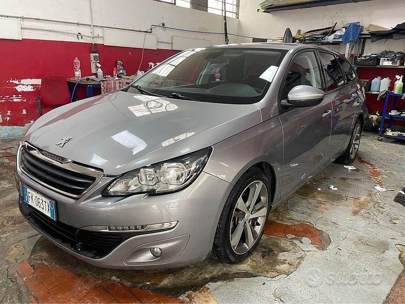 Usata Peugeot 308 SW 120 CV (88 kW) 2017 Grigio Station wagon