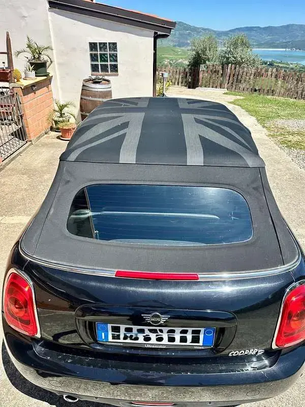 Usata Mini Cooper D Cabriolet 116 CV (85 kW) 2018 Nero Cabrio