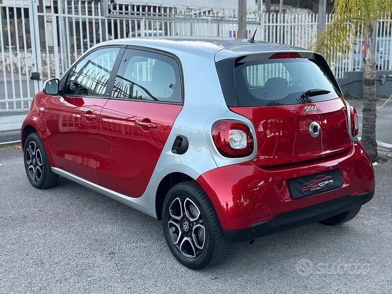 Usata Smart ForFour Passion 71 CV (52 kW) 2019 Rosso Utilitaria