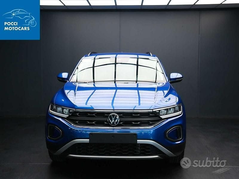 Usata VW T-Roc Life 110 CV (80 kW) 2023 Blu SUV