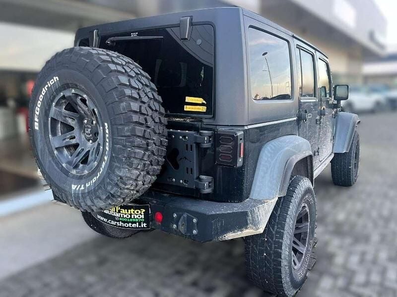 Usata Jeep Wrangler Unlimited Rubicon 200 CV (147 kW) 2011 Nero SUV