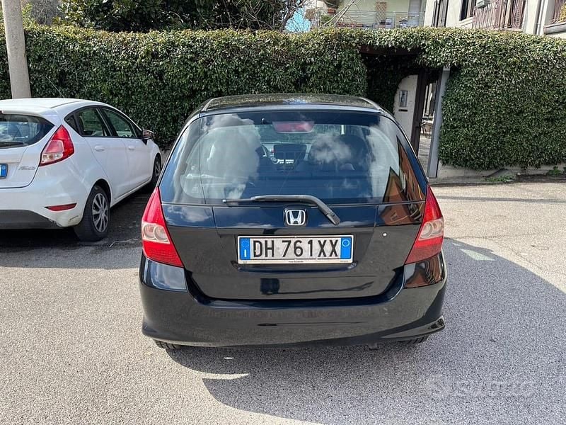 Usata Honda Jazz Cool 83 CV (61 kW) 2007 Nero Utilitaria
