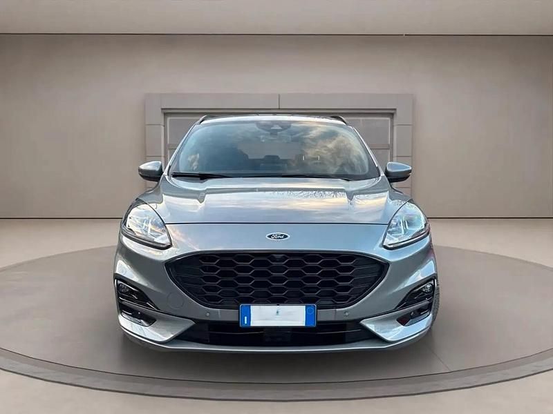 Usata Ford Kuga ST-Line 190 CV (139 kW) 2022 Argento SUV