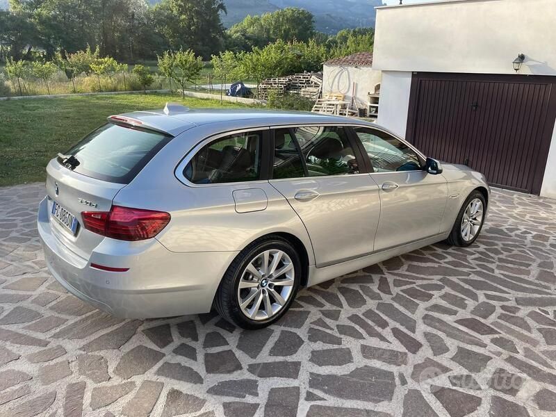 Usata BMW 520 Efficient Dynamics 190 CV (139 kW) 2016 Grigio Station wagon