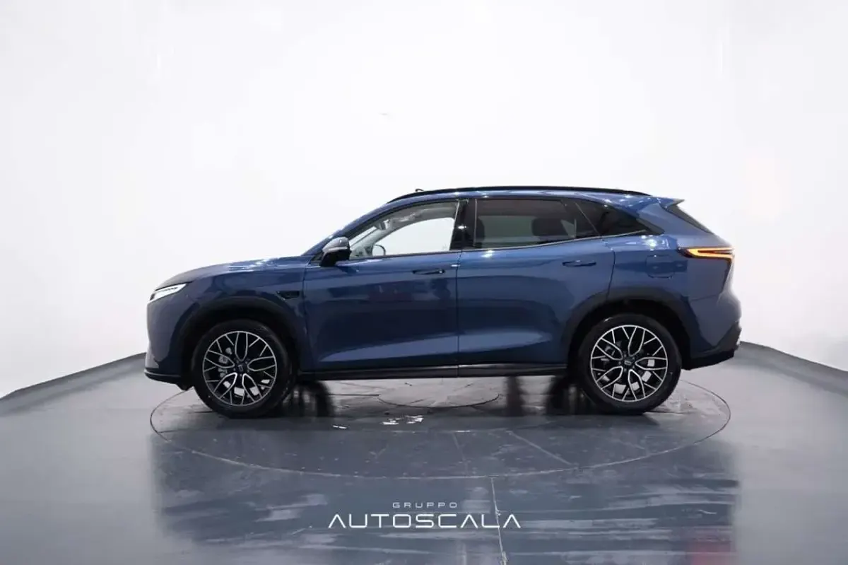 Nuova Sportequipe S7 186 CV (136 kW) 2026 Deep blu metallic SUV