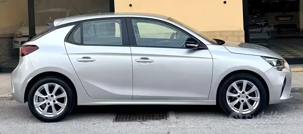 Usata Opel Corsa Edition 75 CV (55 kW) 2022 Grigio Utilitaria