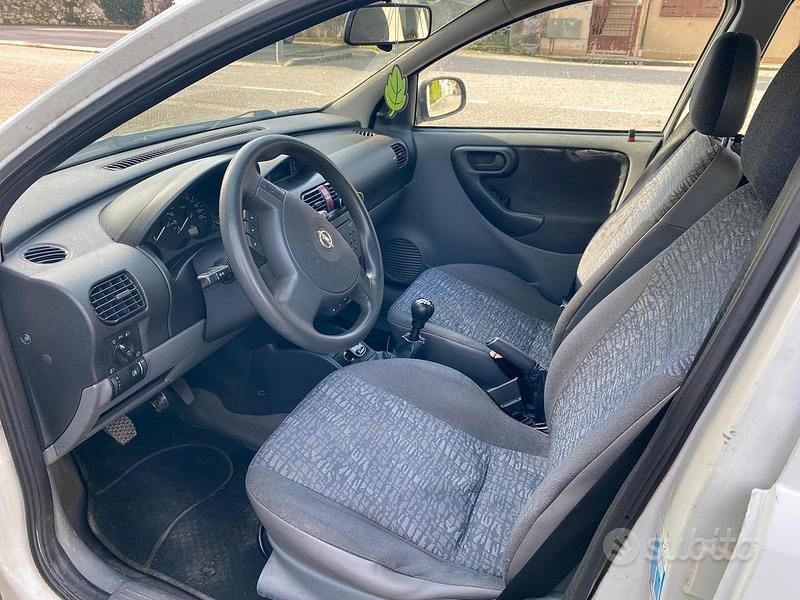 Usata Opel Corsa 2001 Bianco Utilitaria