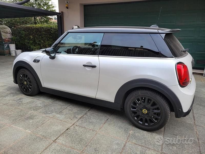 Usata Mini Cooper SE Resolute Edition 75 kW (102 CV) 2023 Bianco Utilitaria
