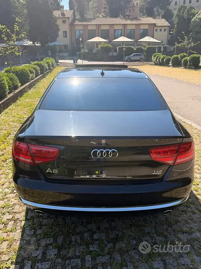 Usata Audi A8L 350 CV (257 kW) 2011 Nero Berlina