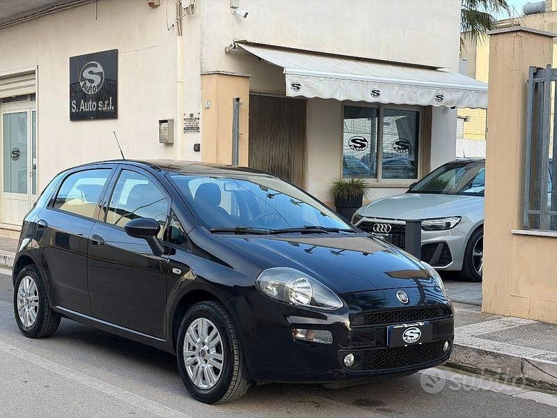 Usata Fiat Punto Lounge 69 CV (50 kW) 2013 Nero Utilitaria