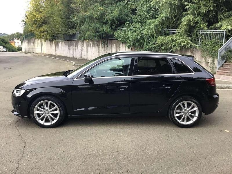 Nero Usata 2018 Audi A3 Sportback Business Due volumi | 18.900 € (Buon prezzo) - Immagine 1/4
