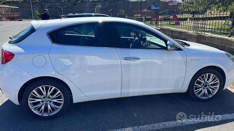 Usata Alfa Romeo Giulietta Super 120 CV (88 kW) 2016 Bianco Berlina
