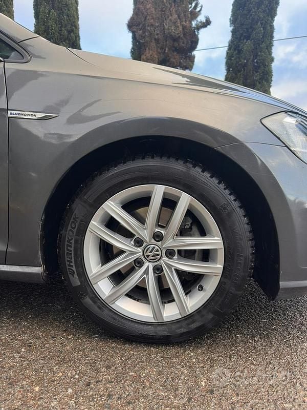 Usata VW Golf VII 131 CV (96 kW) 2018 Grigio Station wagon