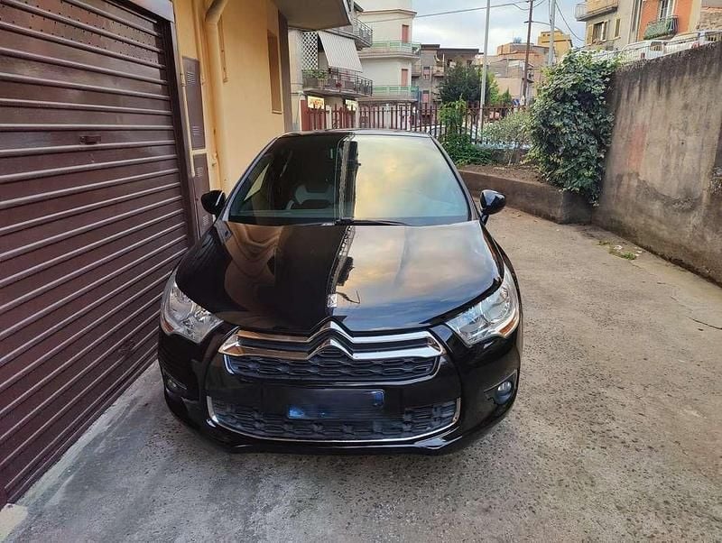 Usata Citroën DS4 So Chic 114 CV (83 kW) 2014 Nero Utilitaria