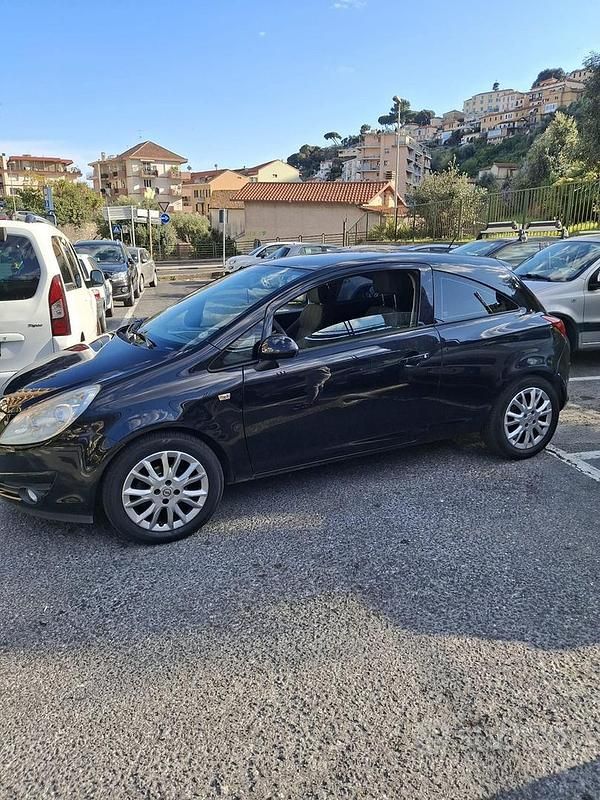 Usata Opel Corsa 75 CV (55 kW) 2008 Nero Utilitaria