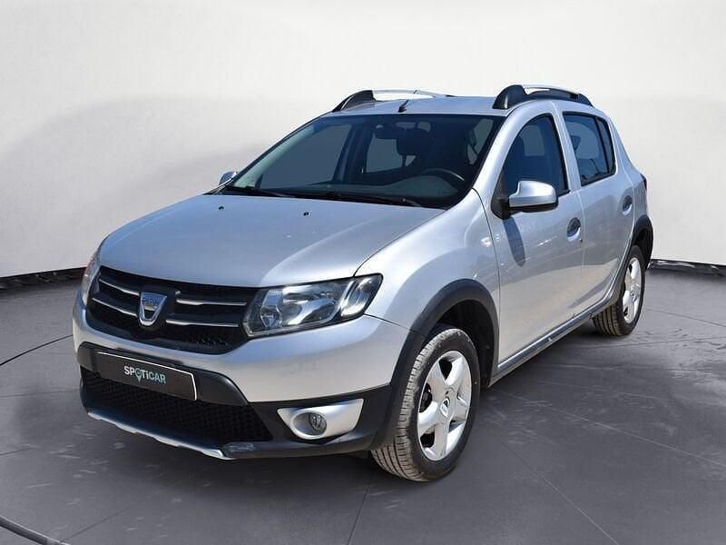 Usata Dacia Sandero Stepway 90 CV (66 kW) 2013 Grigio Utilitaria
