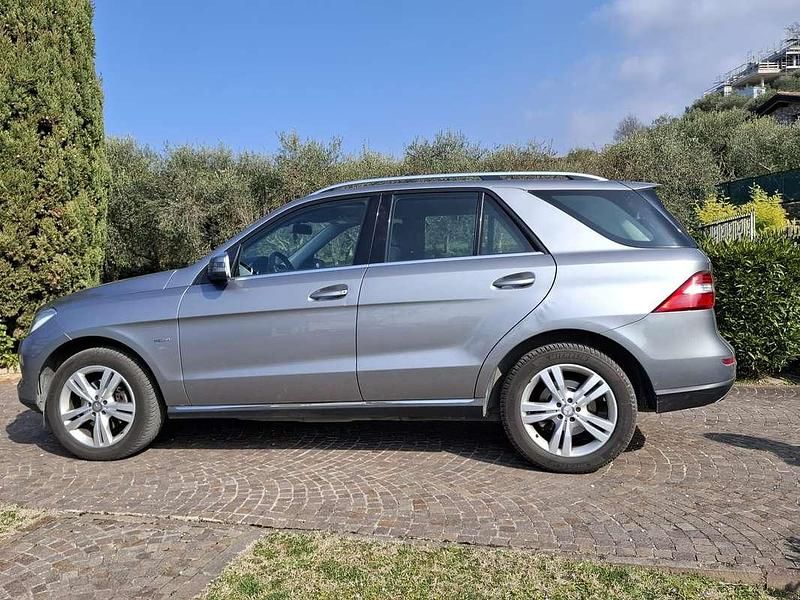 Usata Mercedes ML250 204 CV (150 kW) 2012 Grigio SUV