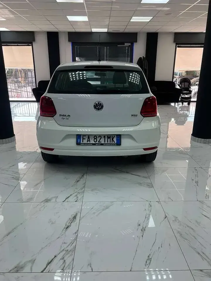 Usata VW Polo Comfortline 75 CV (55 kW) 2015 Bianco Berlina