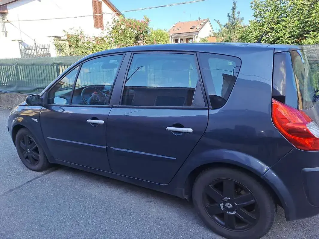 Usata Renault Scenic E-Tech Dynamique 131 CV (96 kW) 2007 Grigio Monovolume