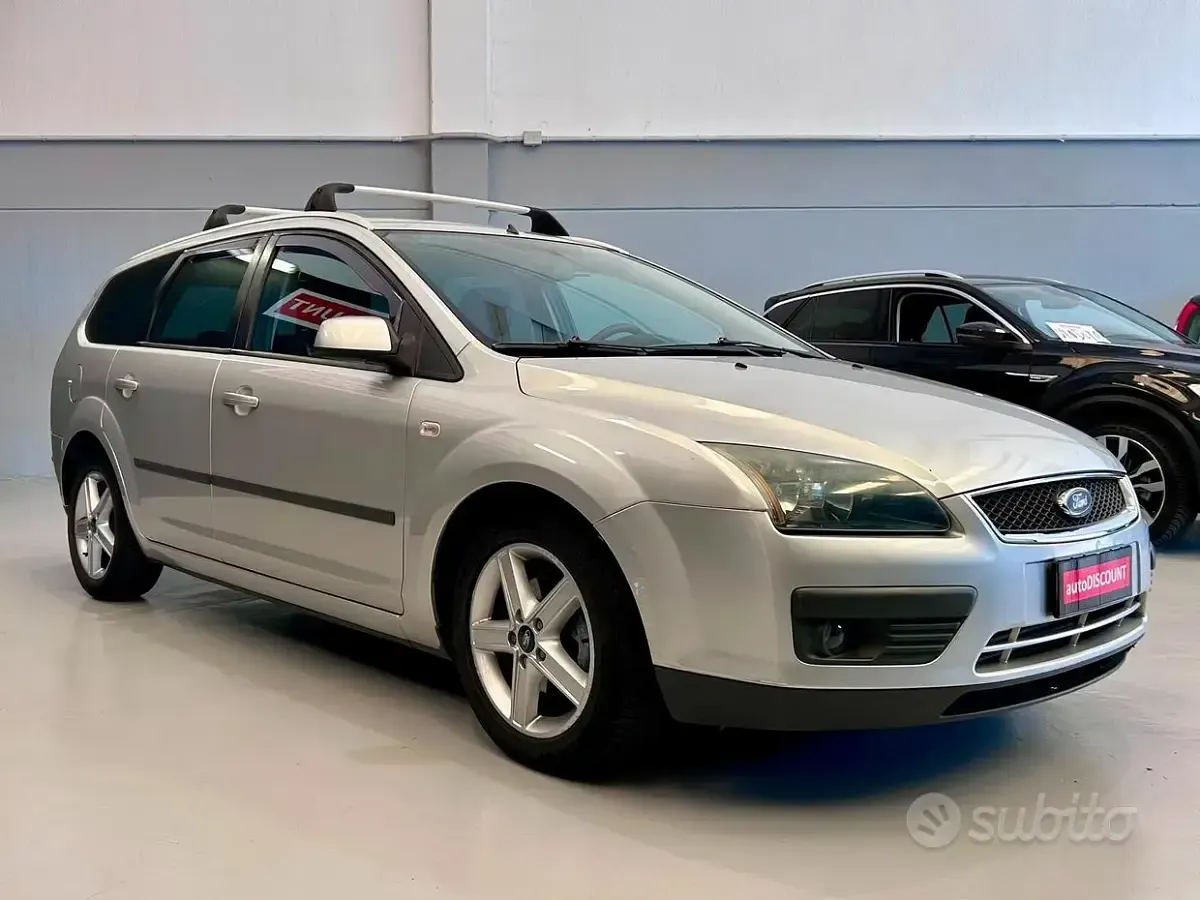 Usata Ford Focus Titanium 90 CV (66 kW) 2007 Grigio Monovolume