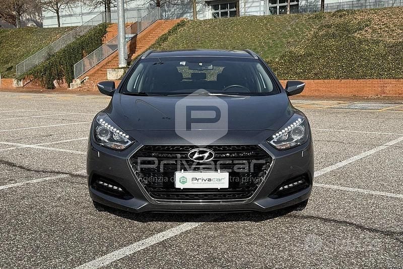 Usata Hyundai i40 Comfort 141 CV (103 kW) 2017 Grigio Station wagon