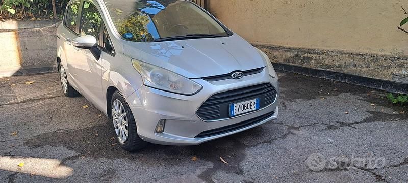 Usata Ford B-MAX 75 CV (55 kW) 2014 Argento Monovolume