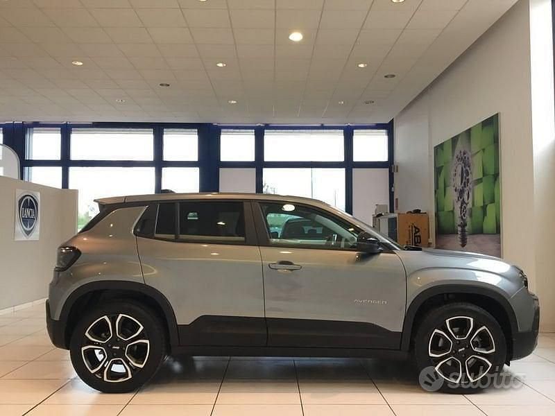 Usata Jeep Avenger EV Summit 114 kW (156 CV) 2025 Other SUV
