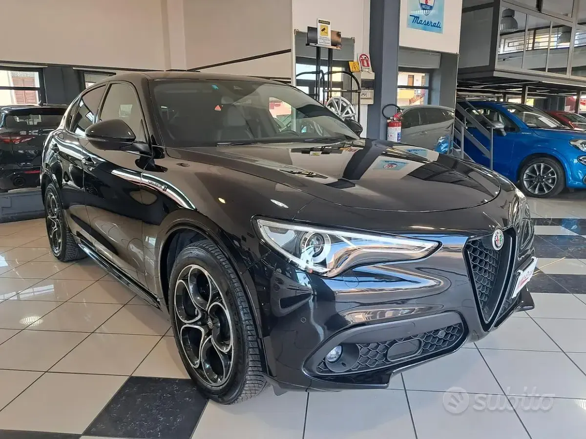 Usata Alfa Romeo Stelvio Veloce 209 CV (153 kW) 2021 Nero SUV