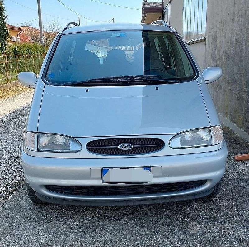 Usata Ford Galaxy 110 CV (80 kW) 1999 Grigio Monovolume