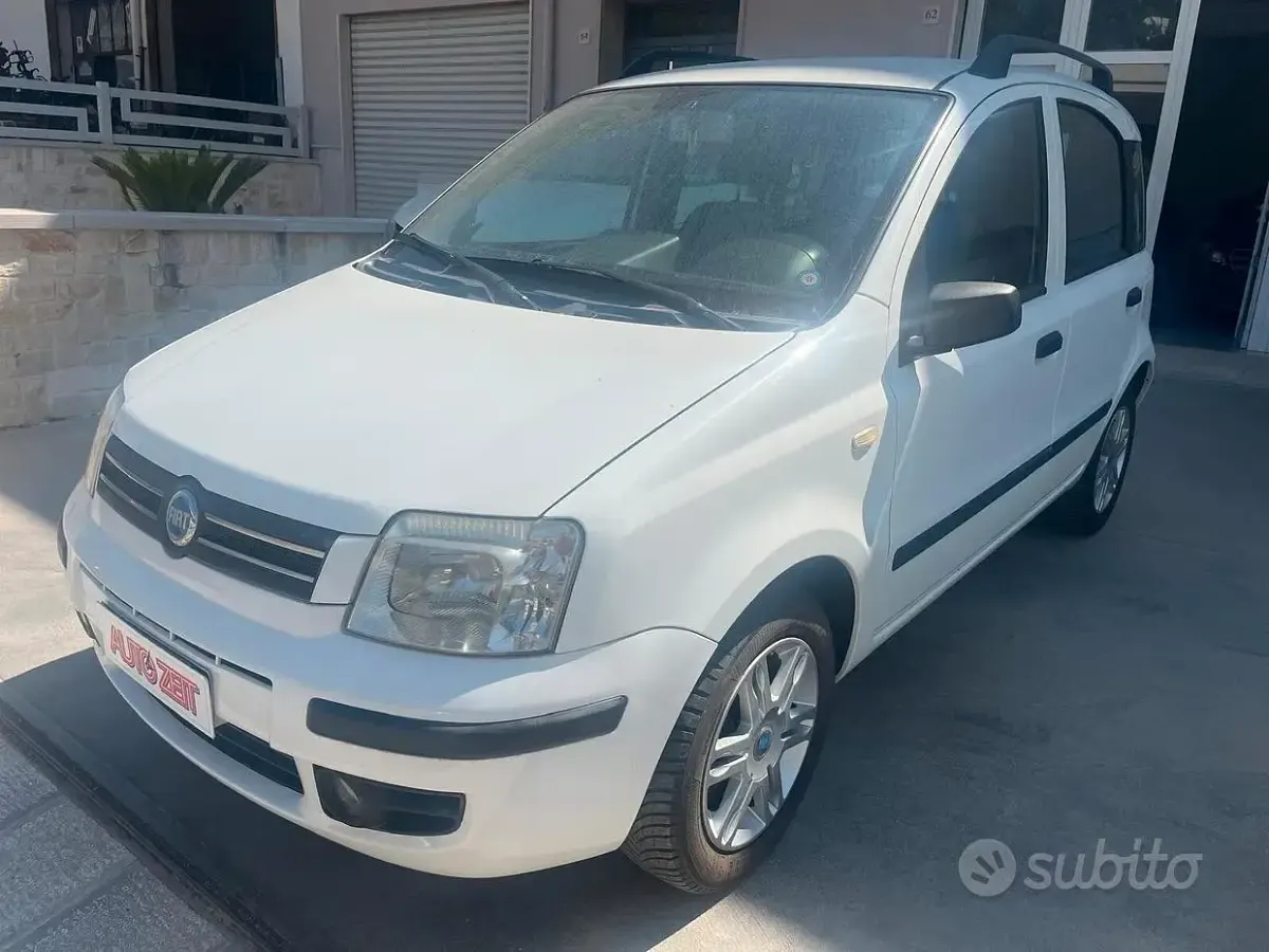Usata Fiat Panda Emotion 69 CV (50 kW) 2007 Bianco Utilitaria