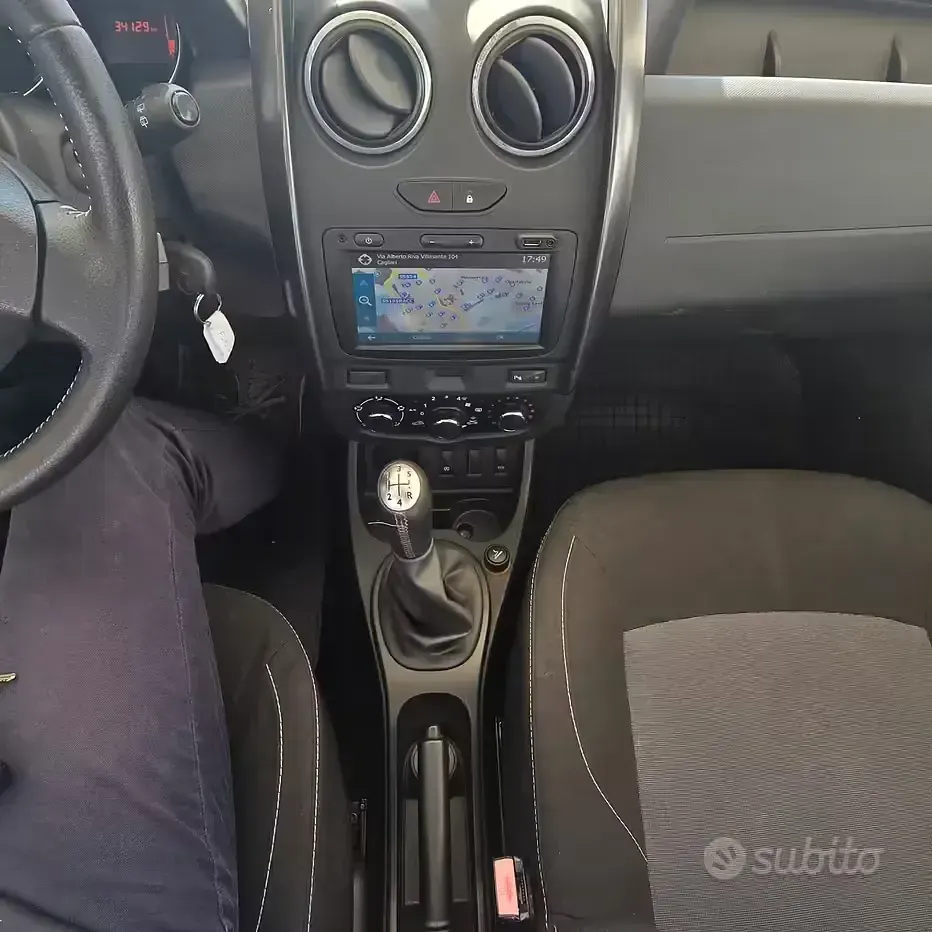 Usata Dacia Duster Lauréate 114 CV (83 kW) 2016 Blu SUV