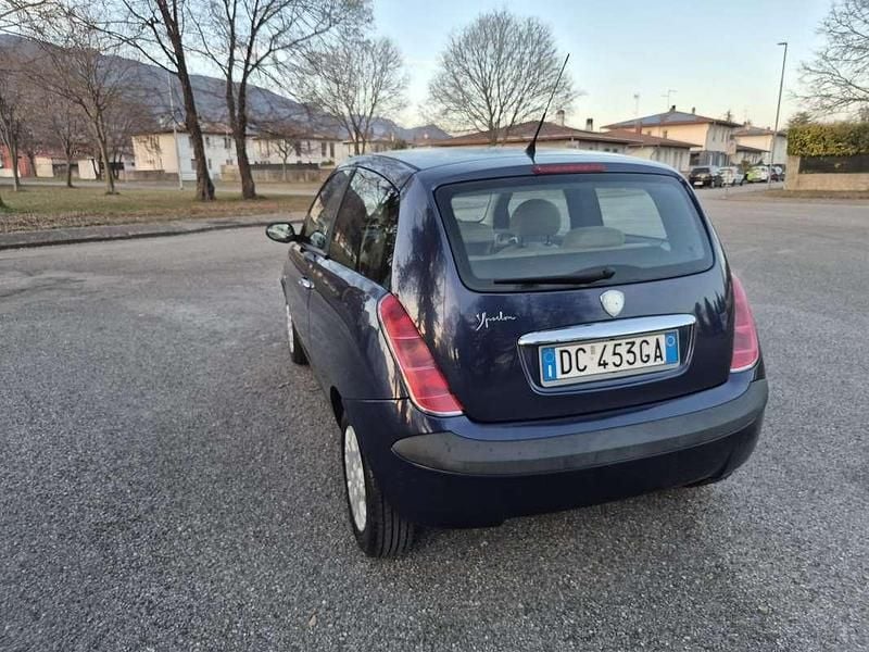 Usata Lancia Ypsilon 60 CV (44 kW) 2006 Blu/azzurro Utilitaria