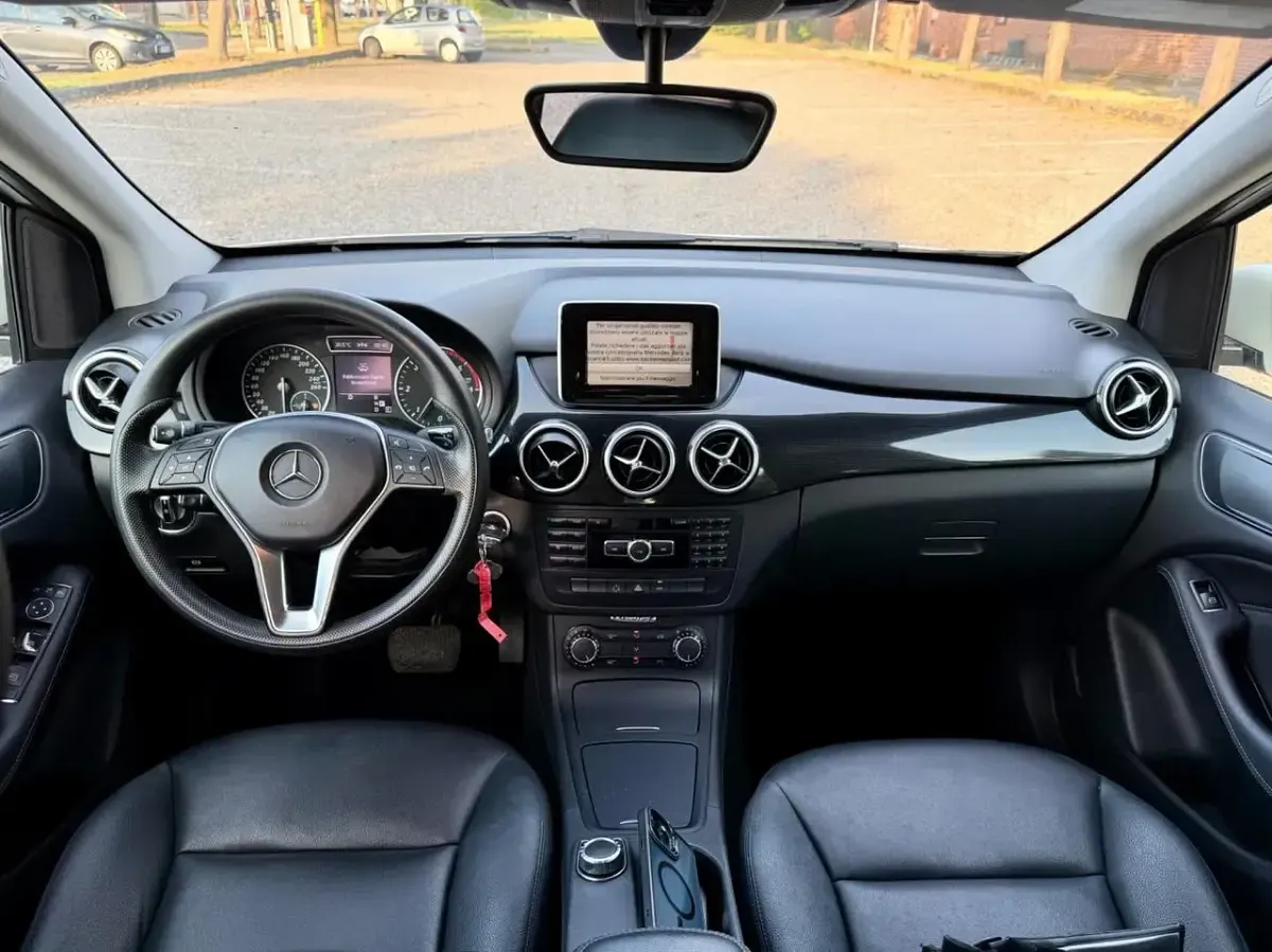 Usata Mercedes B180 Executive 109 CV (80 kW) 2013 Bianco Utilitaria