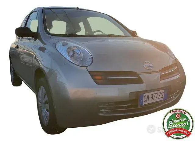 Usata Nissan Micra Visia 65 CV (47 kW) 2005 Grigio Berlina
