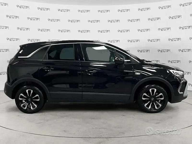 Usata Opel Crossland Elegance 110 CV (80 kW) 2024 Nero SUV