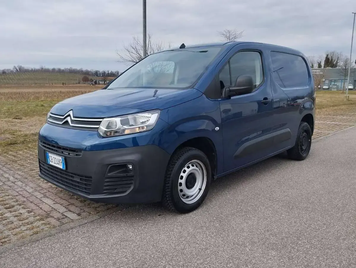 Usata Citroën Berlingo 101 CV (74 kW) 2020 Blu/azzurro Monovolume