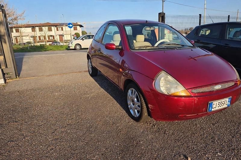 Usata Ford Ka Collection 69 CV (50 kW) 2003 Rosso Utilitaria