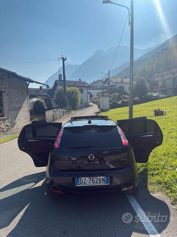 Usata Fiat Punto Evo 77 CV (56 kW) 2010 Nero Utilitaria