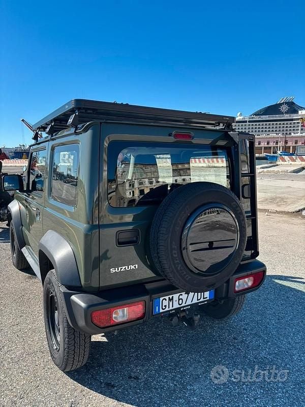 Usata Suzuki Jimny 102 CV (75 kW) 2022 Verde SUV