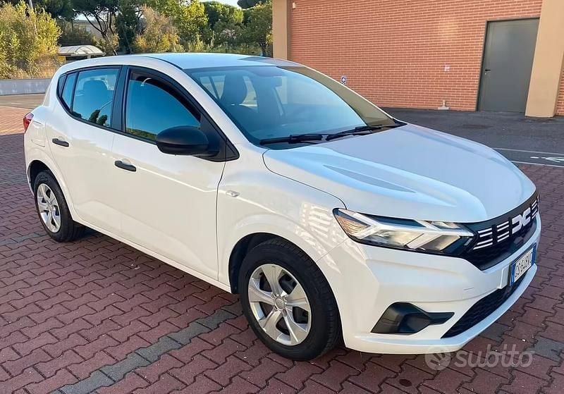 Usata Dacia Sandero Acces 91 CV (66 kW) 2024 Bianco Berlina